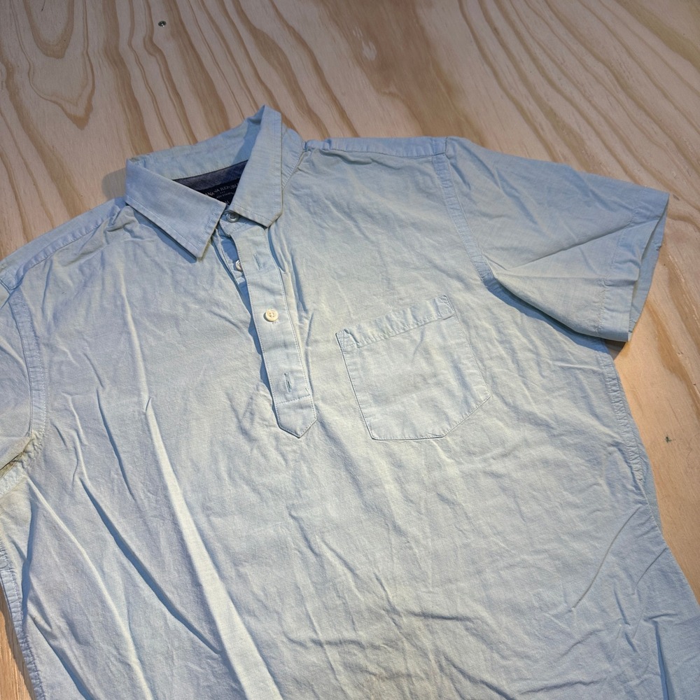 Banana Republic Mens Medium Light Blue Soft Wash Standard Fit Popover Shirt